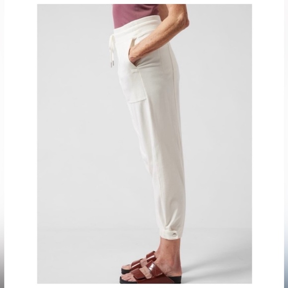 Athleta Joggers Women's Small Farallon Weekender Pant Off White Adjustable Cuff - Picture 3 of 10
